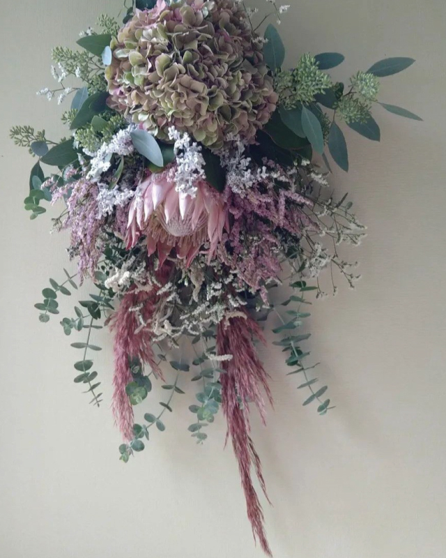 季節の花のリース　8,800円(税込)～　所用時間:2時間～